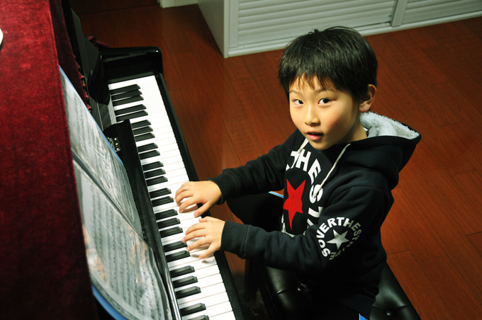 手卷钢琴教学的初级阶段